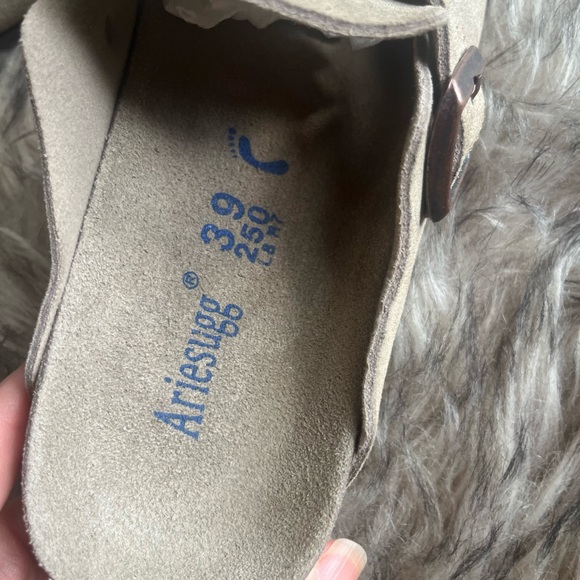 Ariesugg by Ugg Tan Suede Mules - Picture 10 of 12